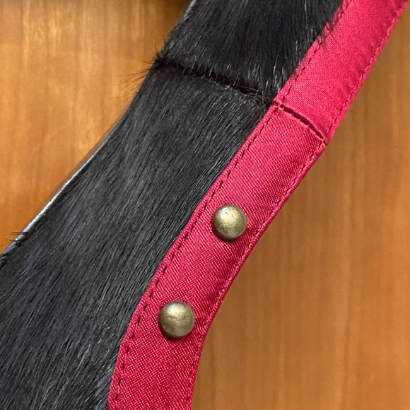 Black leather (“pony hair”) pointy toed high heeled pumps Size 7.5M. - Picture 8 of 11